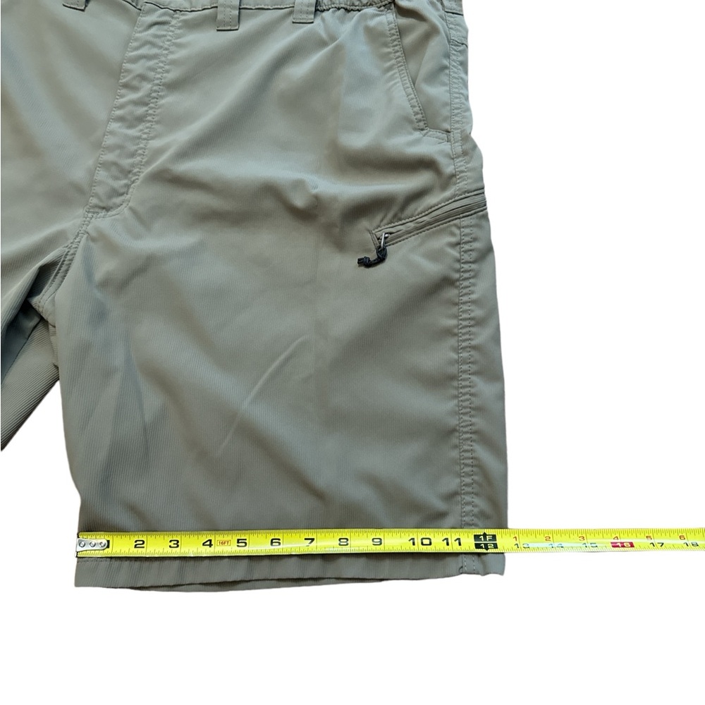 Wrangler Men’s Shorts Size 44 Tan Chino Bermuda Hike Outdoor Workwear Pockets - Picture 3 of 9